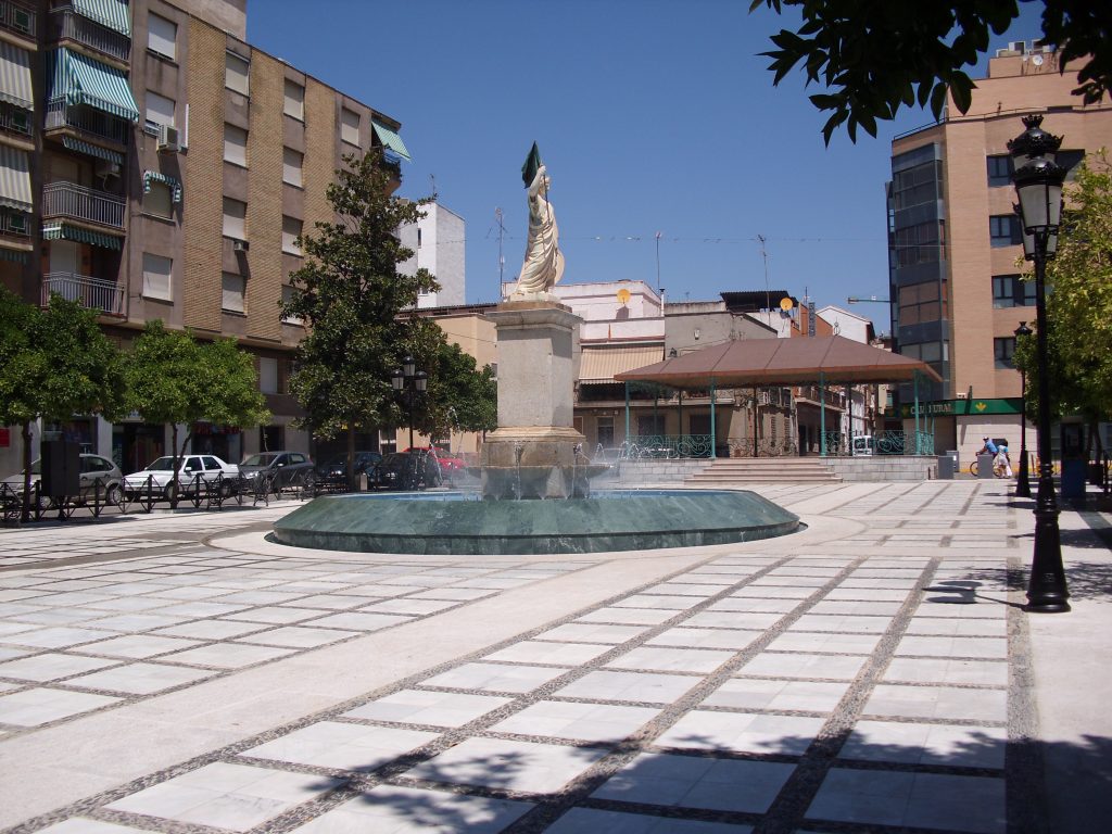 Plaza General Castaños (El paseo)